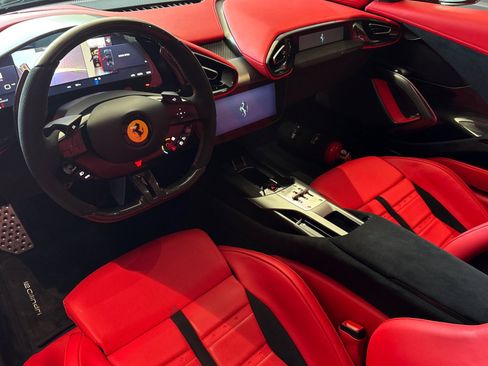 Used 2025 Ferrari 12Cilindri RWD image 6