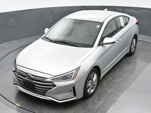 Used 2019 Hyundai Elantra SEL image 31