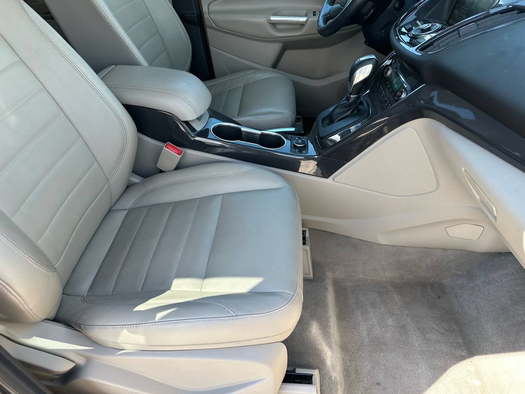 Used 2014 Ford Escape Titanium w/ Equipment Group 401A AWD/4WD image 15
