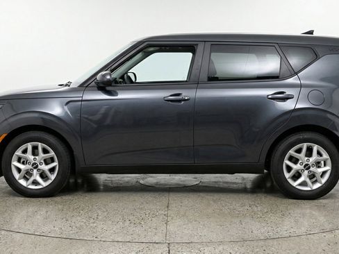 Used 2025 Kia Soul LX w/ LX Technology Package FWD image 5