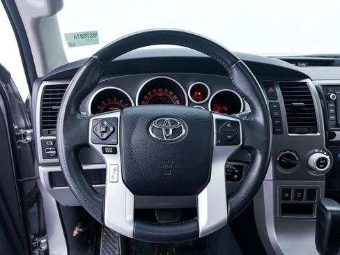 Used 2017 Toyota Sequoia SR5 w/ Premium Package AWD/4WD image 31