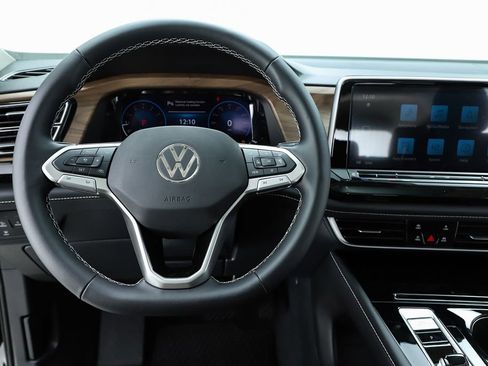 New 2026 Volkswagen Atlas SE image 20