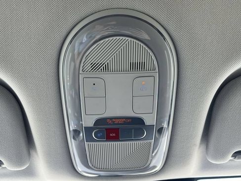 Used 2025 Hyundai Ioniq 5 SE AWD/4WD image 31