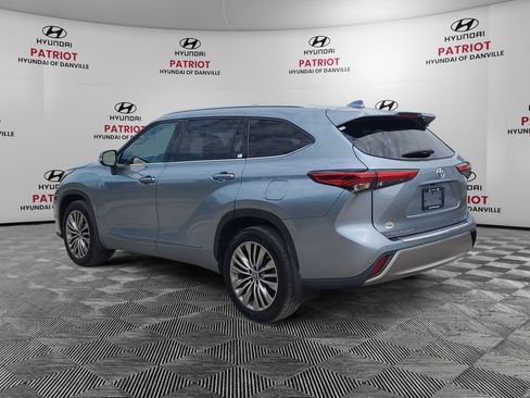 Used 2021 Toyota Highlander Platinum AWD/4WD image 5