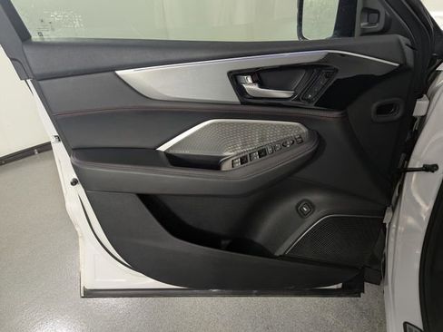 Used 2023 Acura MDX A-Spec image 9