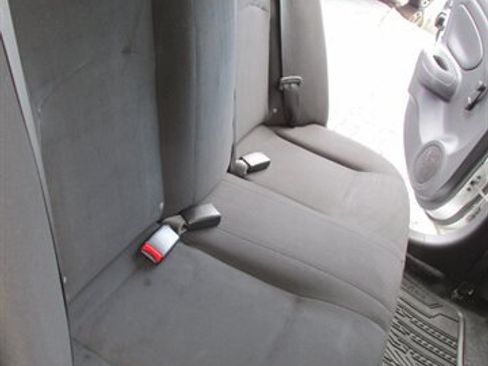 Used 2013 Nissan Versa S FWD image 17