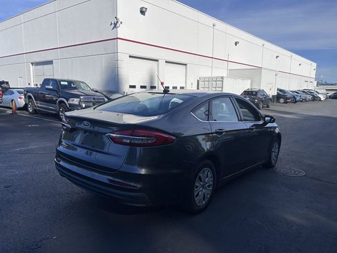 Used 2019 Ford Fusion S FWD image 3