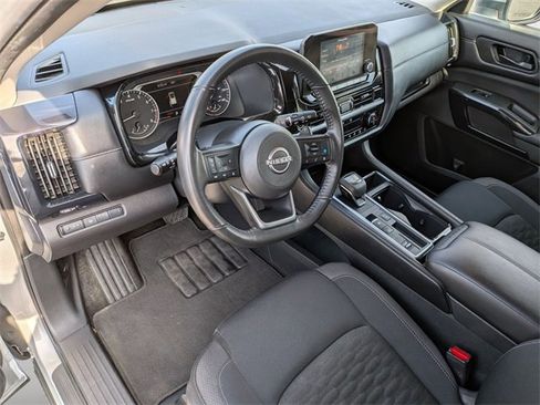 Certified 2024 Nissan Pathfinder SV image 11