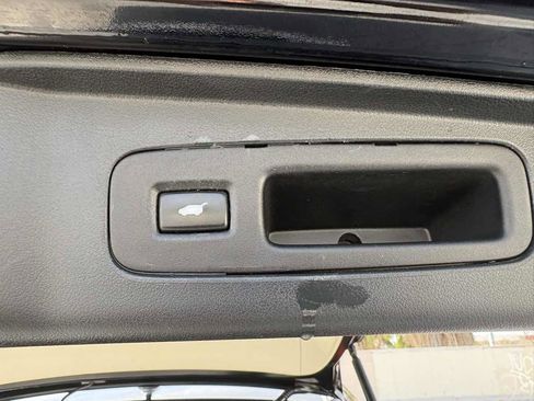 Used 2016 Honda CR-V Touring image 14