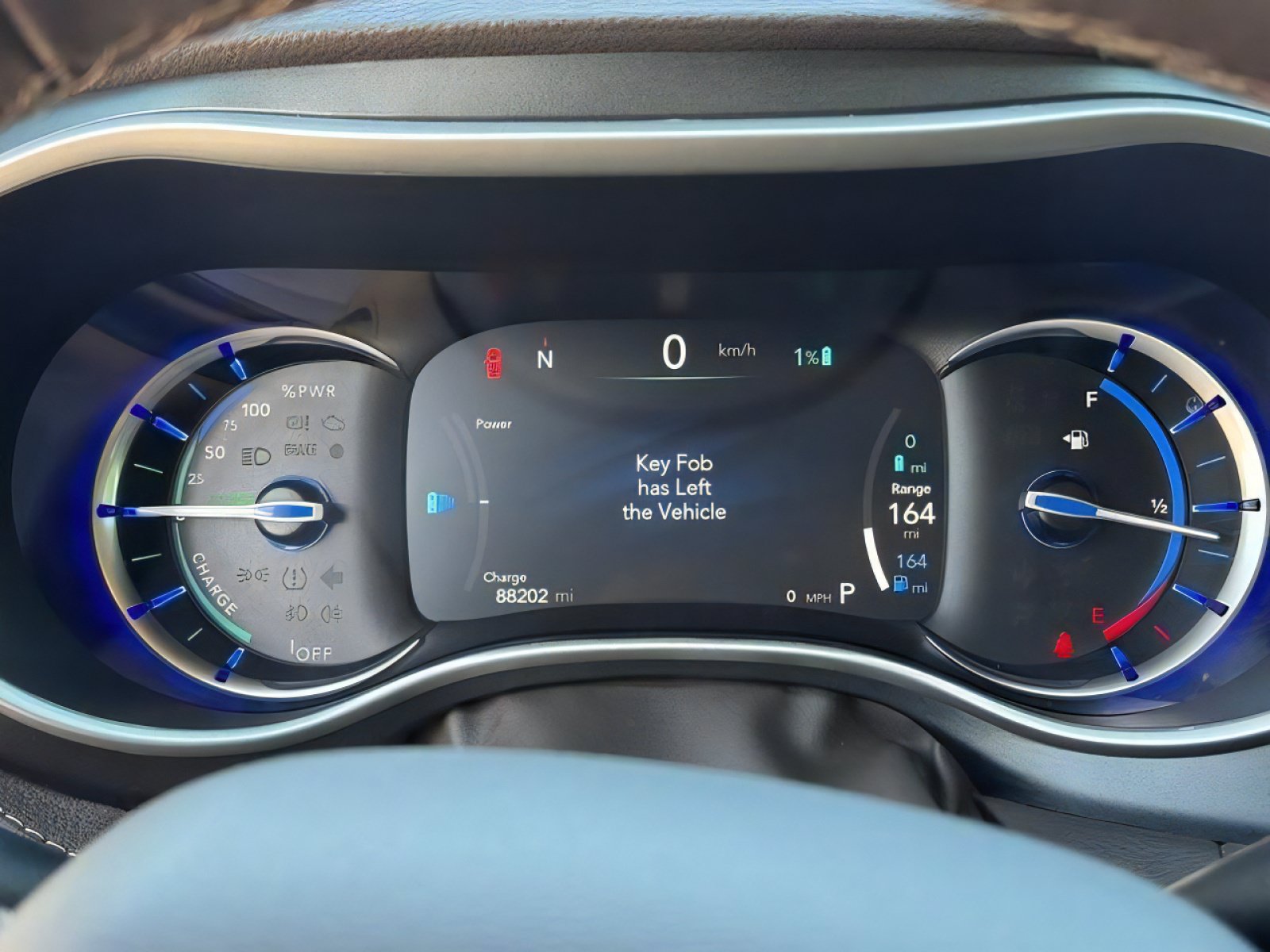 Used 2021 Chrysler Pacifica Touring-L w/ Uconnect Theater Family Group FWD image 27