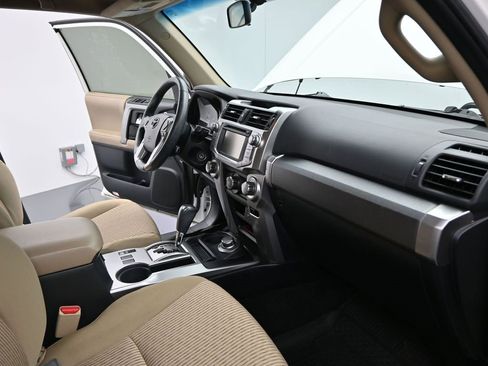 Used 2018 Toyota 4Runner SR5 image 7