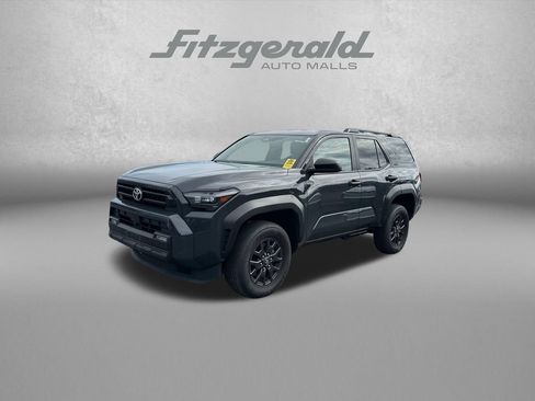 Used 2025 Toyota 4Runner SR5 AWD/4WD image 3
