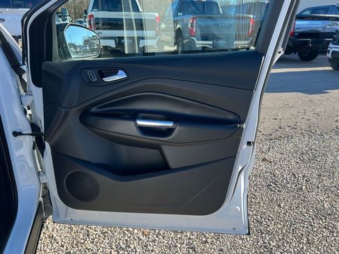 Used 2019 Ford Escape SE image 20