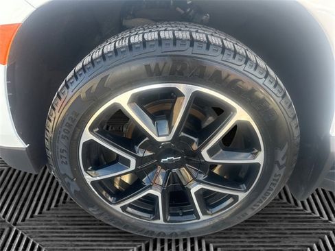 Used 2021 Chevrolet Tahoe RST w/ Luxury Package image 14