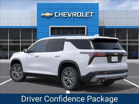 New 2026 Chevrolet Traverse LT w/ Driver Confidence Package FWD image 3