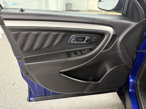 Used 2014 Ford Taurus SEL w/ Equipment Group 201A FWD image 21