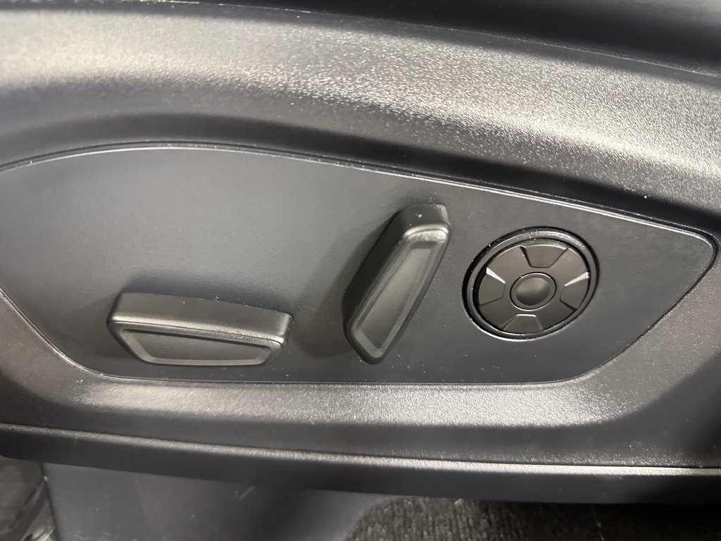 Used 2025 Ford Explorer ST AWD/4WD image 20