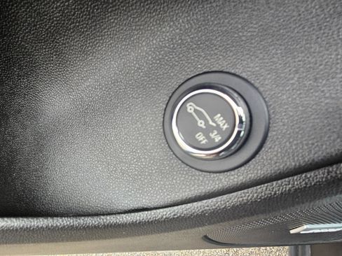 Used 2022 Chevrolet Blazer RS w/ Enhanced Convenience Package image 34