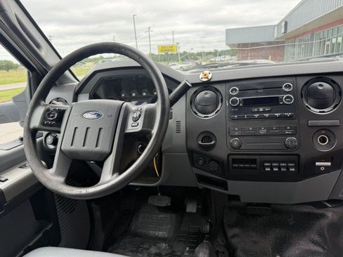 Used 2019 Ford F650 2WD Regular Cab Super Duty image 8