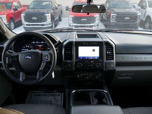 Used 2022 Ford F250 XLT w/ XLT Premium Package image 4