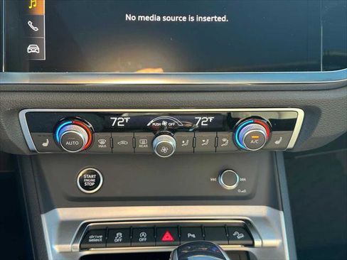 New 2025 Audi Q3 2.0T Premium image 27