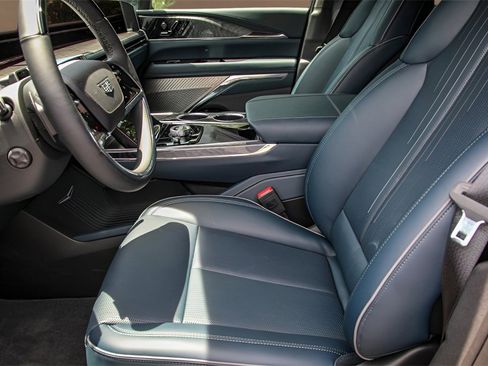 New 2025 Cadillac Escalade IQ Sport 2 w/ LPO, ONYX Package image 8