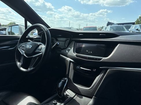 Used 2020 Cadillac XT5 Premium Luxury AWD/4WD image 38