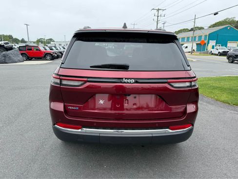 Used 2023 Jeep Grand Cherokee 4WD 4xe image 7