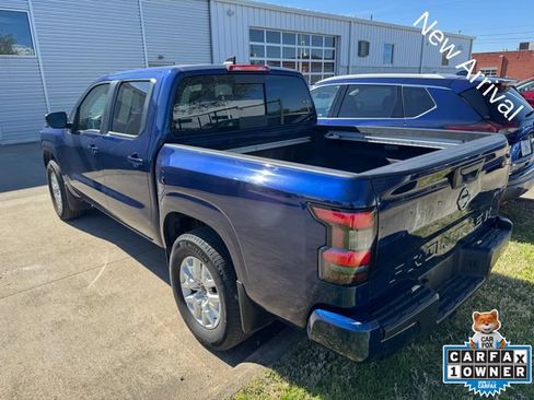 Used 2023 Nissan Frontier SV w/ SV Premium Package AWD/4WD image 2