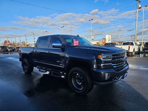 Used 2018 Chevrolet Silverado 1500 LTZ Z71 w/ Centennial Edition image 4
