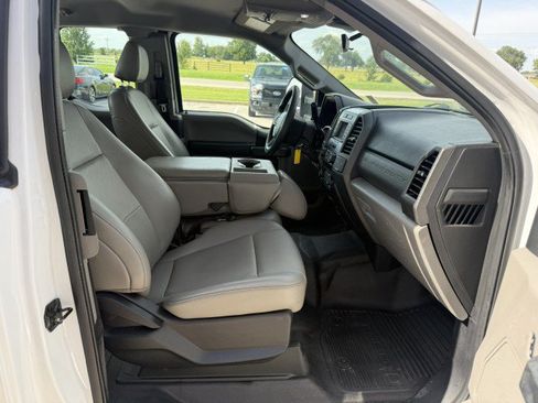 Used 2021 Ford F250 XL w/ STX Appearance Package RWD image 9