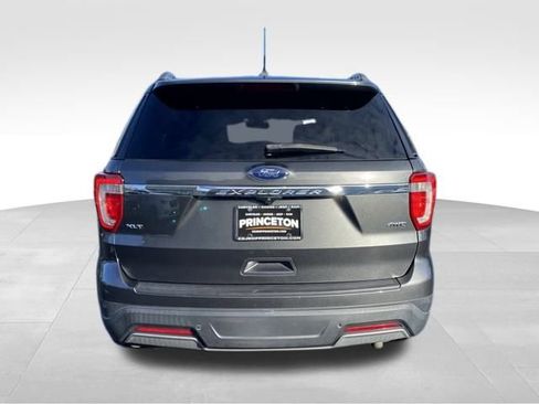 Used 2019 Ford Explorer XLT w/ Equipment Group 202A image 6