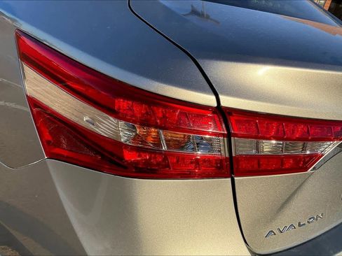 Used 2015 Toyota Avalon XLE Touring image 32