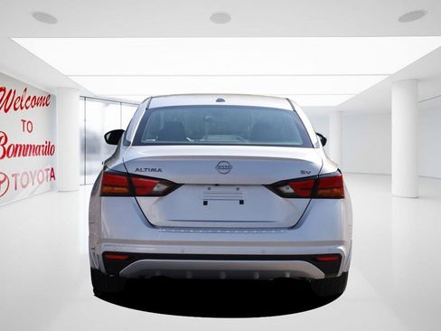 Used 2023 Nissan Altima 2.5 SV FWD image 6