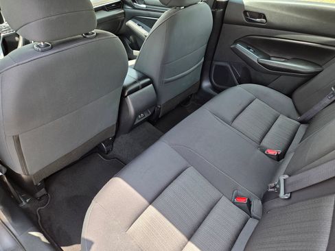 Used 2024 Nissan Altima 2.5 SV FWD image 24