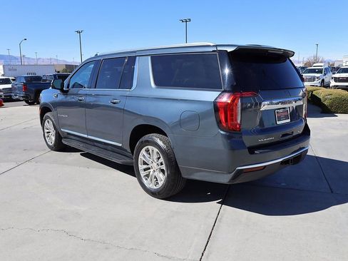 Used 2021 GMC Yukon XL SLT w/ SLT Luxury Plus Package image 4