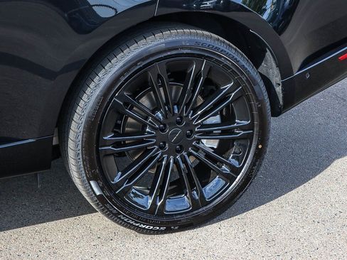 New 2026 Land Rover Range Rover SE image 10