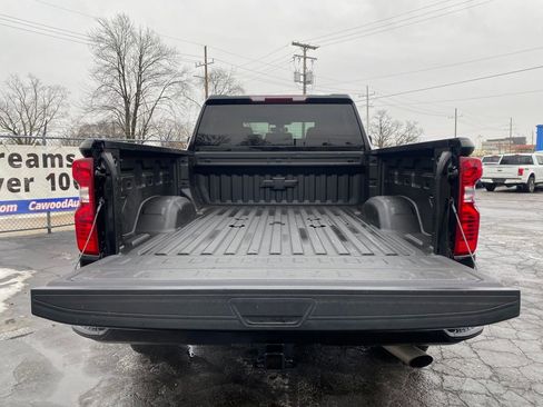 Used 2023 Chevrolet Silverado 2500 Custom w/ Gooseneck/5TH Wheel Package image 6