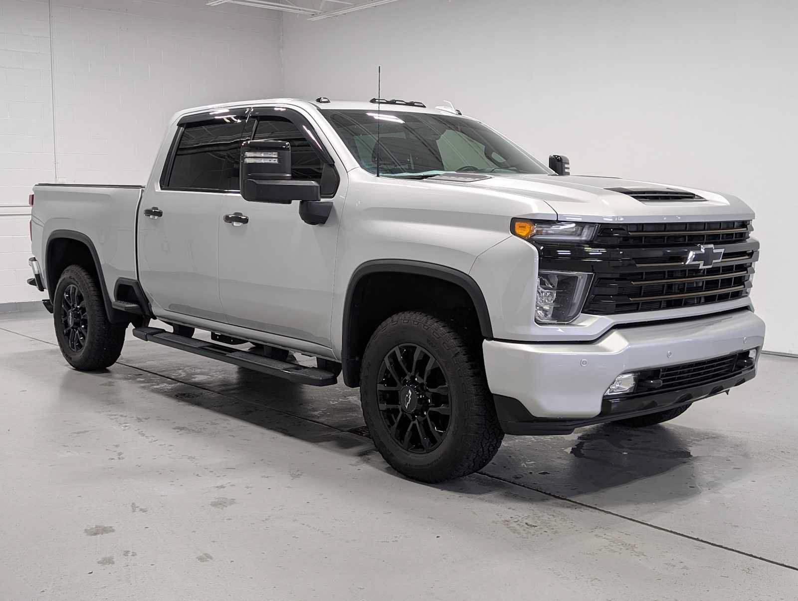 Used 2023 Chevrolet Silverado 3500 High Country w/ Z71 Off-Road Package AWD/4WD image 6