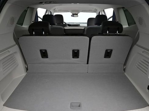 Used 2025 GMC Acadia Denali image 18