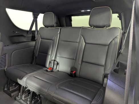 Used 2023 Chevrolet Suburban Premier image 11