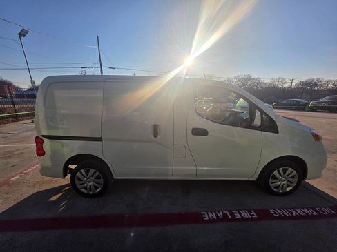 Used 2020 Nissan NV200 SV w/ Back Door Glass Package image 17