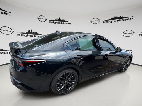Used 2023 Lexus IS 500 RWD image 11