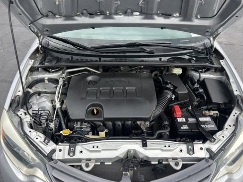 Used 2015 Toyota Corolla LE image 11