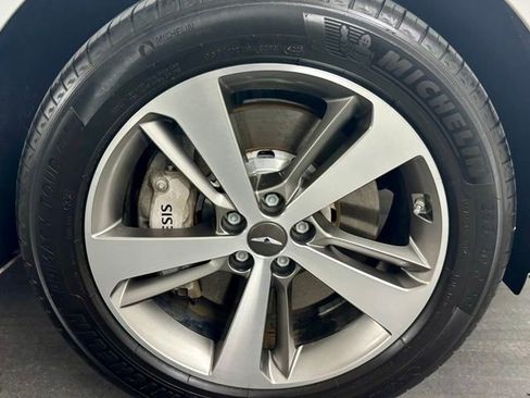 Used 2023 Genesis GV80 3.5T AWD/4WD image 11