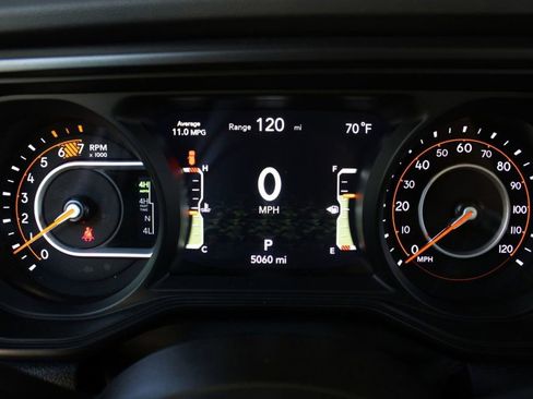 Used 2025 Jeep Wrangler Unlimited Rubicon 392 AWD/4WD image 30