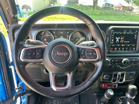 Used 2020 Jeep Gladiator Mojave w/ Dual Top Group AWD/4WD image 13