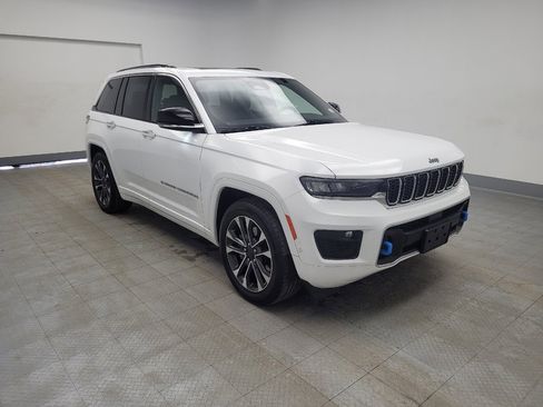 Used 2022 Jeep Grand Cherokee Overland w/ Luxury Tech Group IV image 13