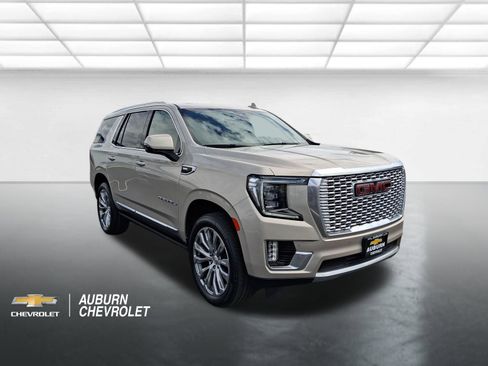 Certified 2021 GMC Yukon Denali w/ Denali Premium Package AWD/4WD image 1