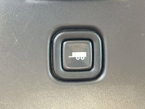 Used 2023 Chevrolet Express 2500 w/ Driver Convenience Package image 32